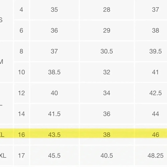 XL Crewneck Relaxed Teddy Sweater Future Collective Red - Picture 9 of 9